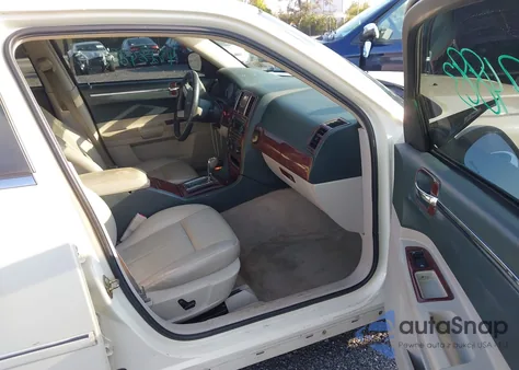 2006 Chrysler 300 Touring z USA, uszkodzony, nr VIN 2C3KA53G46H488082